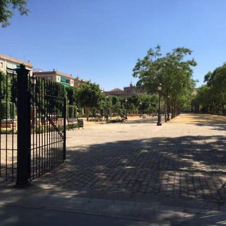 Apartamento A Estrenar Frente A La Plaza De Espana Севілья Екстер'єр фото