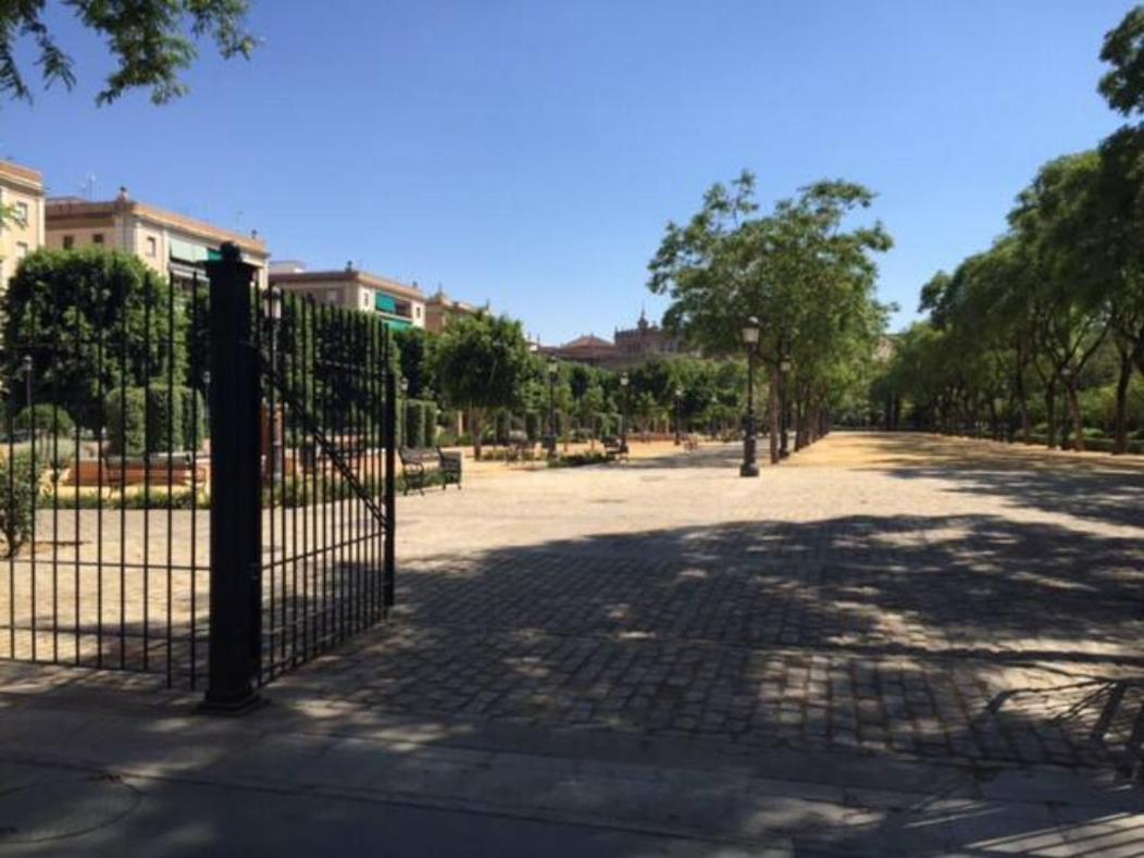 Apartamento A Estrenar Frente A La Plaza De Espana Севілья Екстер'єр фото